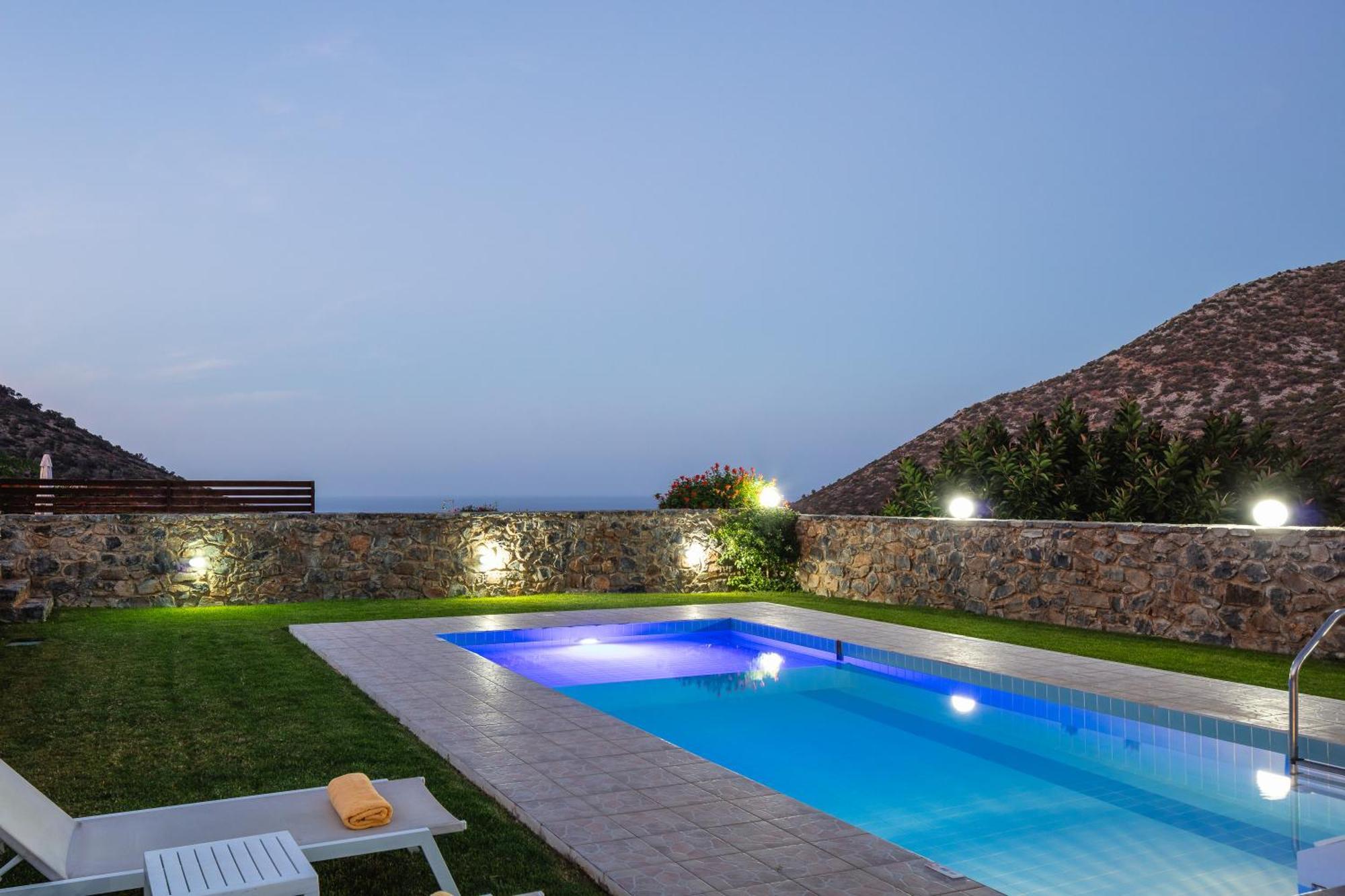 Real Dream Villas, Cretan Gems With Seaviews, By Thinkvilla Bali  Екстериор снимка